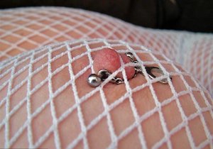 18 year old girl Bella nudeing off a cock in her graduation attire